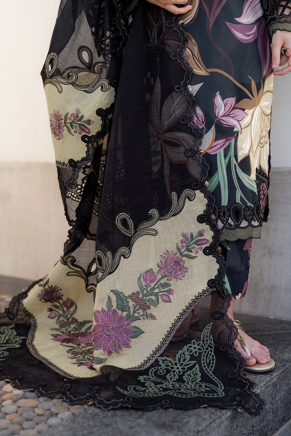 3 Piece Luxury Lawn Ready To Wear Dress