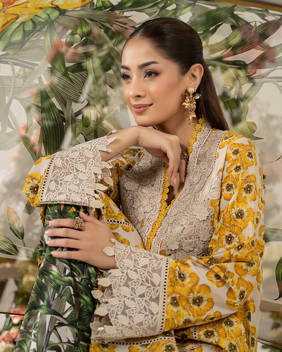 3 Piece Stitched Lawn Suit - Read To Wear