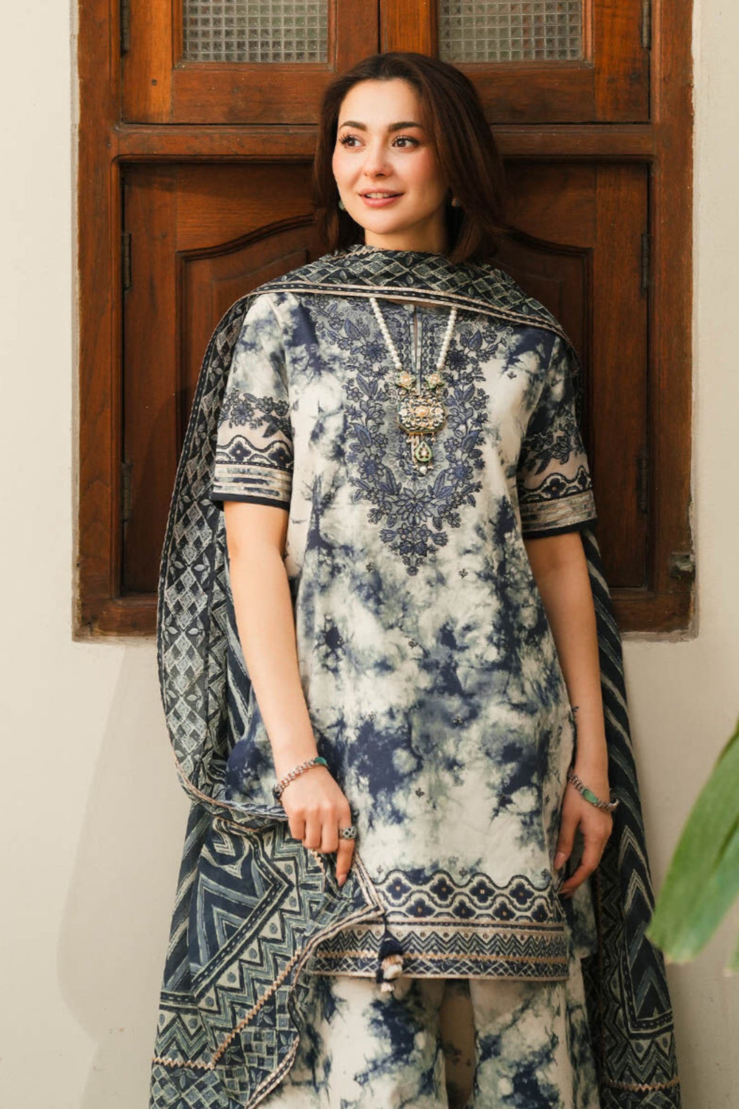 3 Piece - Embroidered Lawn Suit
